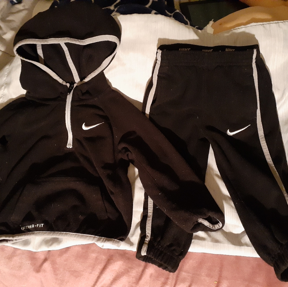 2t nike sweatsuit